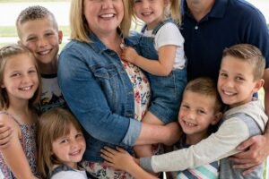 My Husband Left Me and Our Six Kids for a Fitness Trainer – I Didn’t Even Have Time to Think About Re.ven.ge Before Karma Caught Up With Him