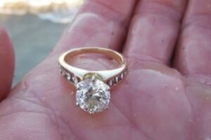 Woman Finds Diamond Ring On Beach