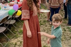 My 4-Year-Old Pointed at My Best Friend and Giggled, ‘Dad’s There’ – I Laughed Until I Saw What He Was Pointing At