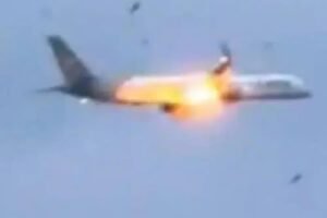 Sh0ck moment Boeing plane engine b