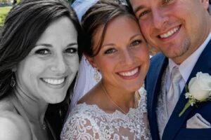 My sister d:ied on my wedding day — a week later, her coworker called and said, “She left you a phone and a note. COME TO THE OFFICE IMMEDIATELY!”