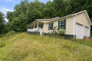 Enjoy Relaxed Single-Level Living With Stunning West Virginia Surroundings