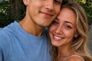 My Son Shaved His Head for His Cancer-Stricken Girlfriend, but When Her Mother Called, I Feared the Worst