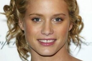 The beloved 1990s supermodel with her iconic gap-toothed smile, has died while on her honeymoon in Greece