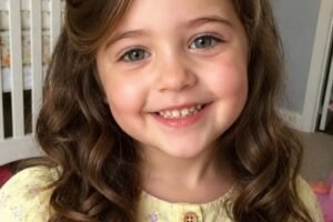 My 5-Year-Old Daughter Di3d – After Her Funeral, I Found a Flash Drive and a Nurse’s Note That Said, ‘Your Husband Is Lying to You. Watch the Video’