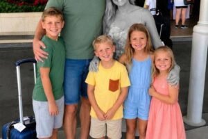 My Wife Suddenly Passed Away, Leaving Me with Four Kids – After the Funeral, My Mother-in-Law Handed Me a Sealed Box and Said, ‘She Wanted You to Have This’