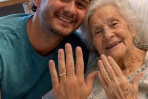 An Elderly Woman Asked Me to Marry Her as Her Final Wish – After She Passed Away, Her Lawyer Handed Me Her Hospital Bag and Said, ‘She Chose You for a Reason’