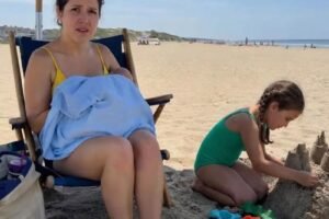 A Woman Started Filming Me for Br3astfeeding My Baby at the Beach – Then My 8-Year-Old Daughter Asked Her One Question That Left Everyone Speechless