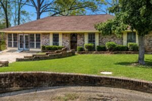 Classic Brick Ranch Home in Jackson, Mississippi