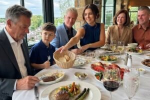 My Daughter-in-Law Served Everyone 0 Lobster Except Me, Then I Opened the Bank Envelope