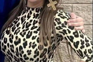 Brandi Passante’s SummerSummer fashion has a way of attracting attention. From relaxed vacation outfits to beachwear and outdoor-event looks Style Sparks a Conversation About Confidence and Personal Expression